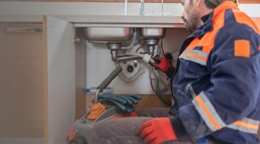 Local tankless water heater installation in Glendo, WY